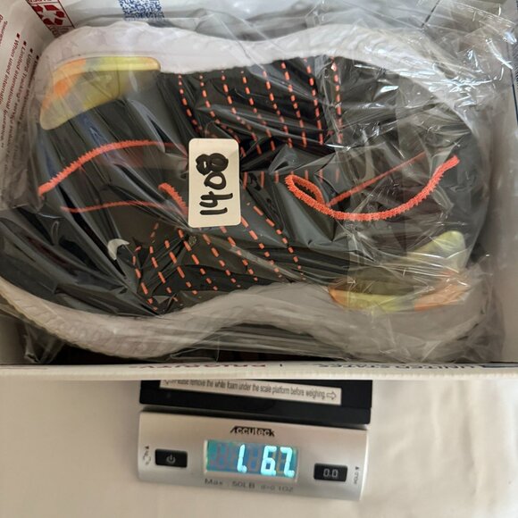 Nike React Phantom Run Flyknit Premium Womens 9 Lightweight Running Shoes - Picture 9 of 9